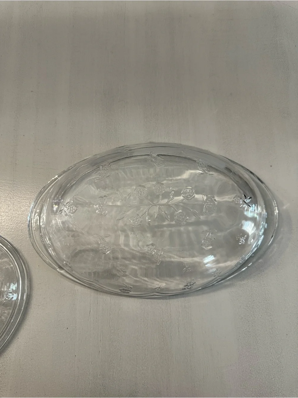 Anchor Hocking Vintage Savannah Clear Floral 2-Quart Oval Casserole Dish w/ Lid